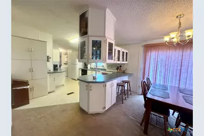 306 Turner Street, Yoakum, TX 77995 - Photo 11