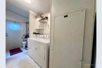 306 Turner Street, Yoakum, TX 77995 - Photo 17