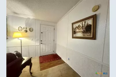 306 Turner Street, Yoakum, TX 77995 - Photo 5