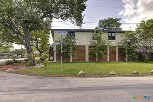 210 Royal George Cir, Mcqueeney, TX 78123 - Photo 7