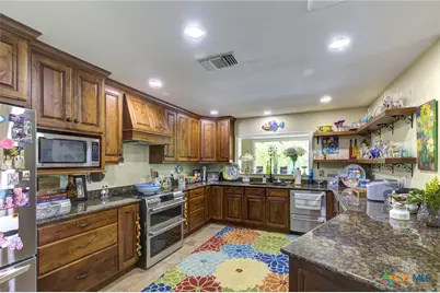 210 Royal George Circle, Mcqueeney, TX 78123 - Photo 19