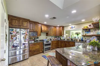 210 Royal George Circle, Mcqueeney, TX 78123 - Photo 17