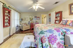 210 Royal George Cir, Mcqueeney, TX 78123 - Photo 21