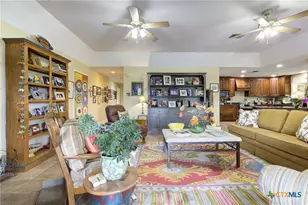 210 Royal George Cir, Mcqueeney, TX 78123 - Photo 17