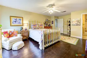 210 Royal George Cir, Mcqueeney, TX 78123 - Photo 27