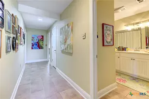 210 Royal George Cir, Mcqueeney, TX 78123 - Photo 25
