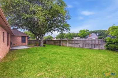 107 Lance Lane, Victoria, TX 77904 - Photo 33