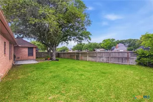107 Lance Ln, Victoria, TX 77904 - Photo 33