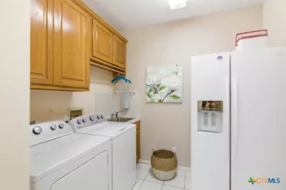 107 Lance Lane, Victoria, TX 77904 - Photo 15