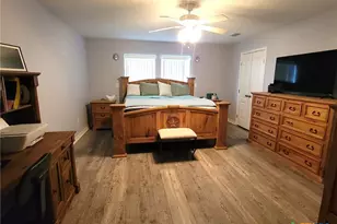 1404 W Baltimore Ave, Seadrift, TX 77983 - Photo 7