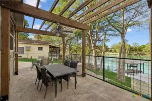230 Lee St, Seguin, TX 78155 - Photo 13