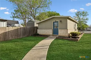 230 Lee St, Seguin, TX 78155 - Photo 29