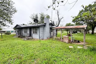 507 S 7th St, Lometa, TX 76853 - Photo 7