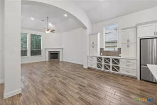 1435 Oaklawn Dr, New Braunfels, TX 78132 - Photo 11