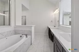 1435 Oaklawn Dr, New Braunfels, TX 78132 - Photo 15
