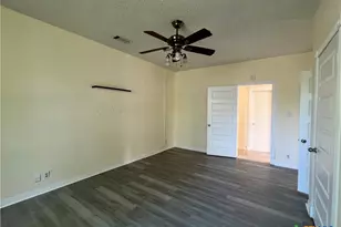 902 N 1st St, Temple, TX 76501 - Photo 13