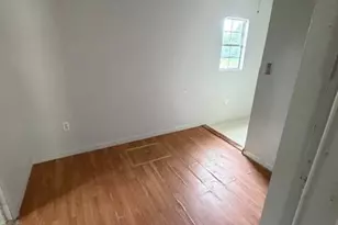 707 W Houston Ave, Seadrift, TX 77983 - Photo 7