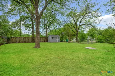 607 W 3rd Street, Eddy, TX 76524 - Photo 27