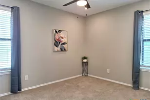 665 Center St, New Braunfels, TX 78130 - Photo 5