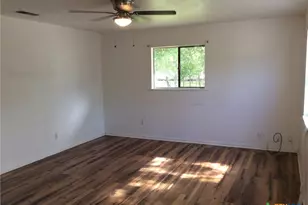606 Woodworth St, Cuero, TX 77954 - Photo 13
