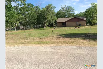 606 Woodworth Street, Cuero, TX 77954 - Photo 5