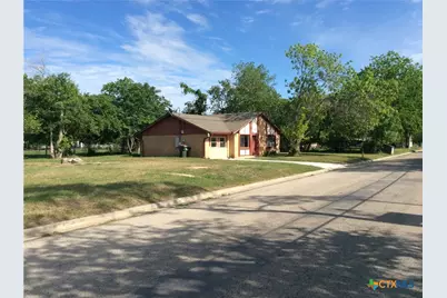606 Woodworth Street, Cuero, TX 77954 - Photo 3