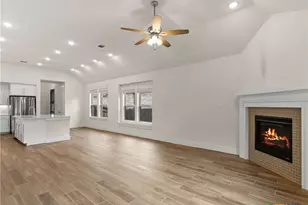 1037 Easy Gruene, New Braunfels, TX 78130 - Photo 7