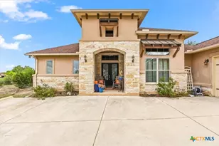 1930 Rothschild, New Braunfels, TX 78132 - Photo 5