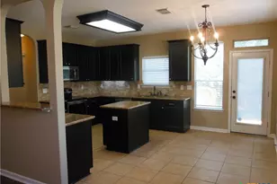 2242 Lakeline Dr, New Braunfels, TX 78130 - Photo 7