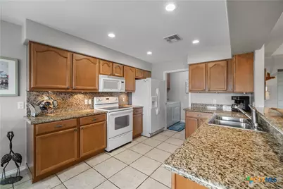 140 Channelview, Rockport, TX 78382 - Photo 11