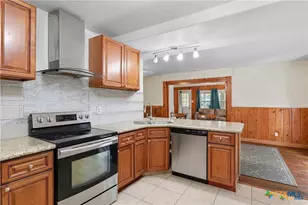 488 Alamo Beach Ave, Port Lavaca, TX 77979 - Photo 7