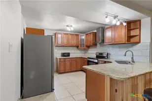 488 Alamo Beach Ave, Port Lavaca, TX 77979 - Photo 9