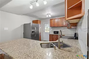 488 Alamo Beach Ave, Port Lavaca, TX 77979 - Photo 9