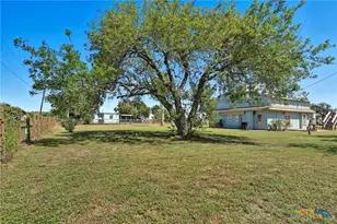 488 Alamo Beach Ave, Port Lavaca, TX 77979 - Photo 5
