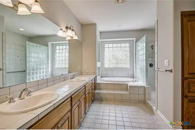 19620 Single Peak Cove, Spicewood, TX 78669 - Photo 19