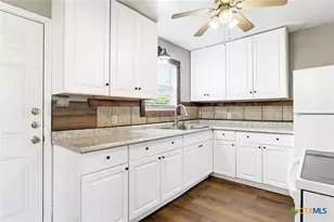 1009 S 5th St, Copperas Cove, TX 76522 - Photo 7