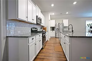 447 Agave Flats Dr, New Braunfels, TX 78130 - Photo 5
