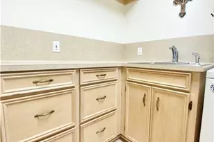 415 S Trinity St, Edna, TX 77957 - Photo 39