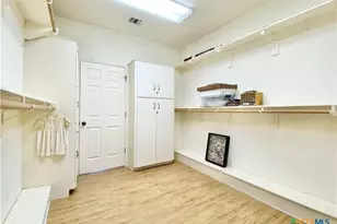 415 S Trinity St, Edna, TX 77957 - Photo 29