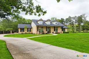 142 Carriage Ct, Bastrop, TX 78602 - Photo 3
