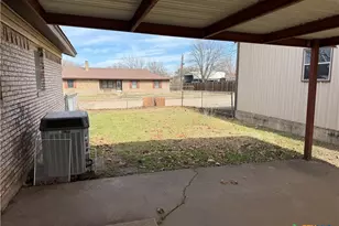 801 Meadowlark St, Hamilton, TX 76531 - Photo 33