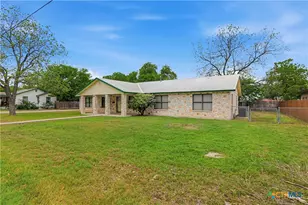 1052 E Weinert St, Seguin, TX 78155 - Photo 35