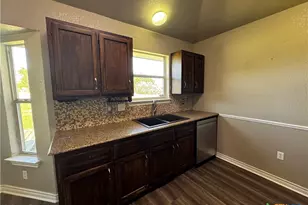 397 County Rd 3367, Kempner, TX 76539 - Photo 15