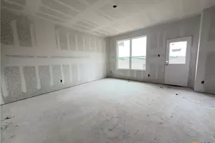 306 University Ave, Troy, TX 76579 - Photo 9