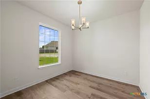 306 University Ave, Troy, TX 76579 - Photo 5