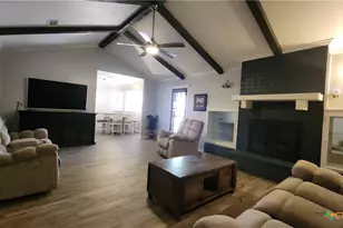 204 Cherokee Ln, Victoria, TX 77901 - Photo 3