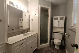 204 Cherokee Ln, Victoria, TX 77901 - Photo 11