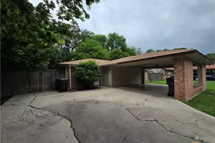 2024 S 15th St, Temple, TX 76504 - Photo 3