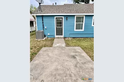 607 S East Street, Edna, TX 77957 - Photo 29
