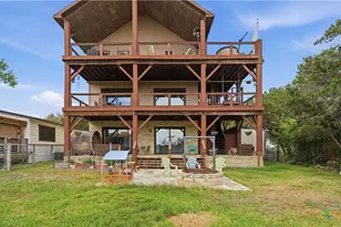 628 Country Ln, Canyon Lake, TX 78133 - Photo 3